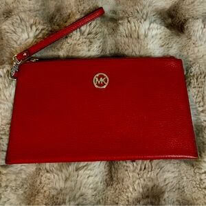 Michael Kors Women’s Scarlet Wristlet with Gold Accent. Like New